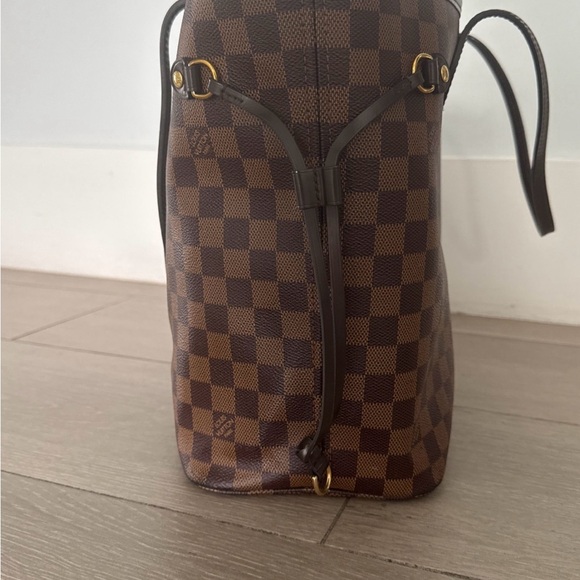 Louis Vuitton Purse - Brown - Picture 4 of 6
